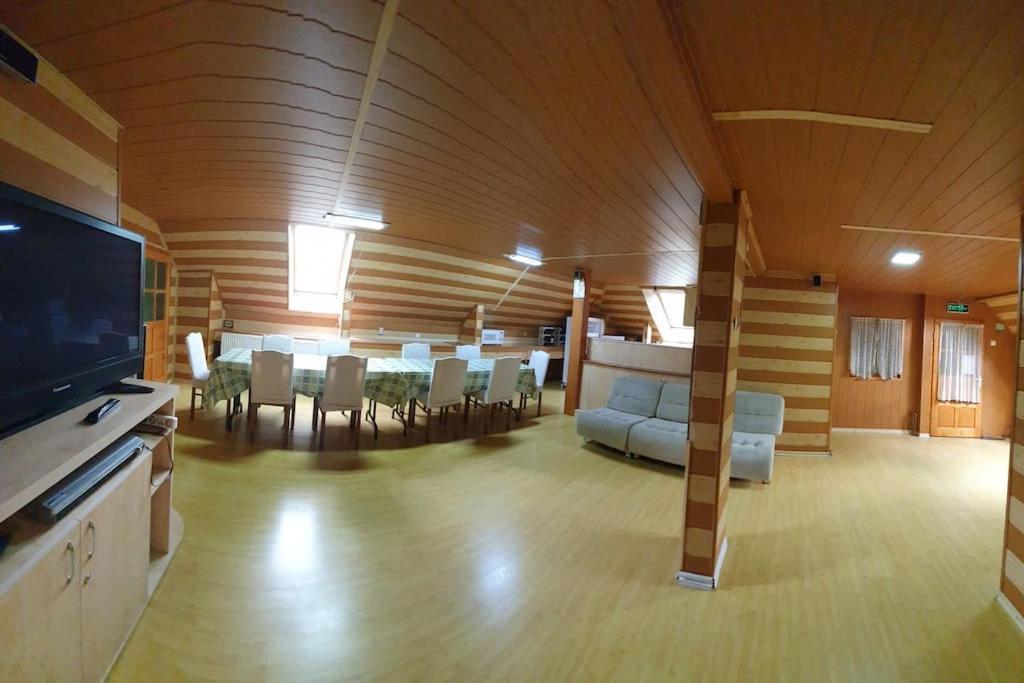 Casa Petruta Dambovicioara Hotel Podu Dimbovitei ภายนอก รูปภาพ