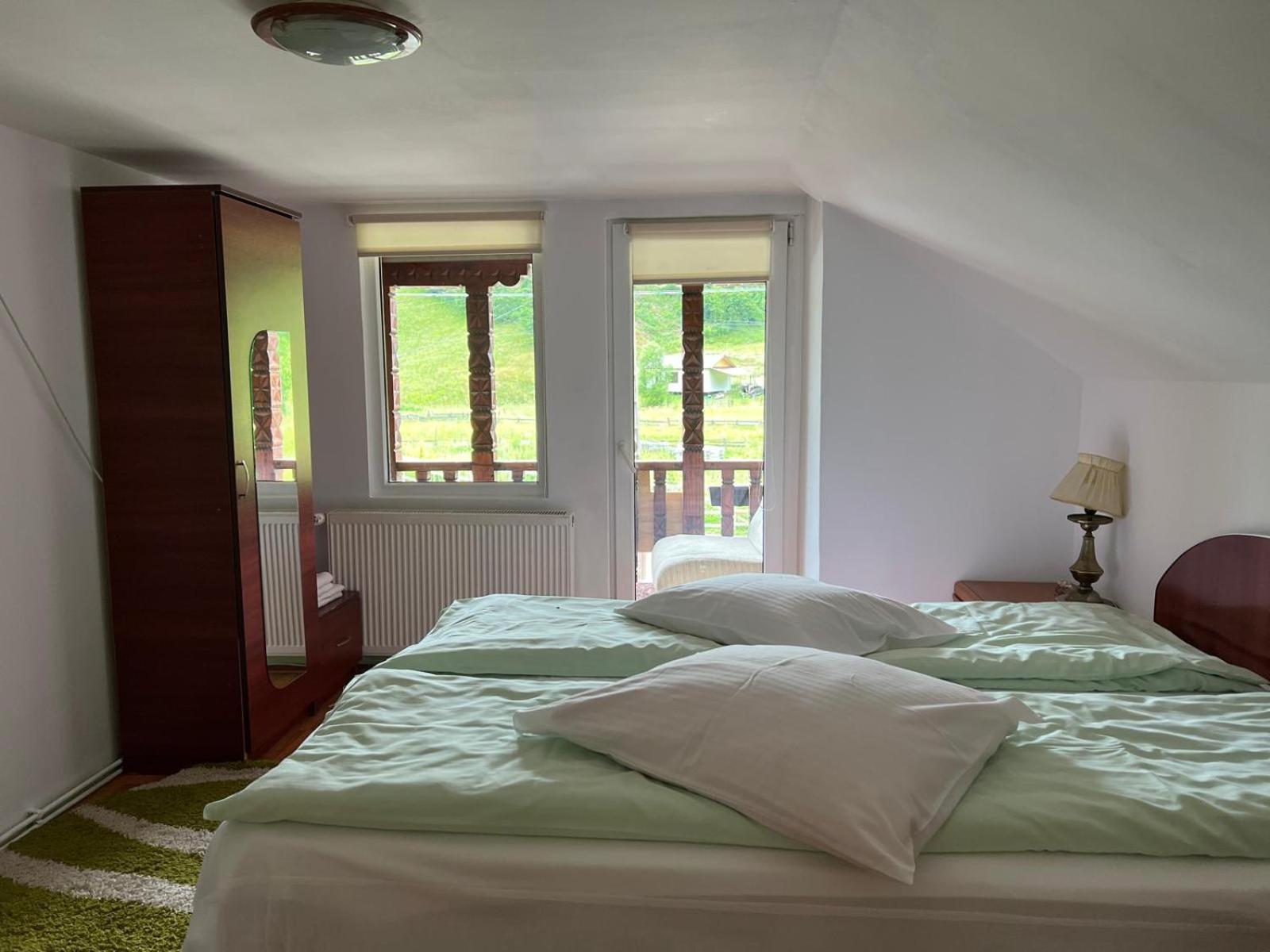 Casa Petruta Dambovicioara Hotel Podu Dimbovitei ภายนอก รูปภาพ