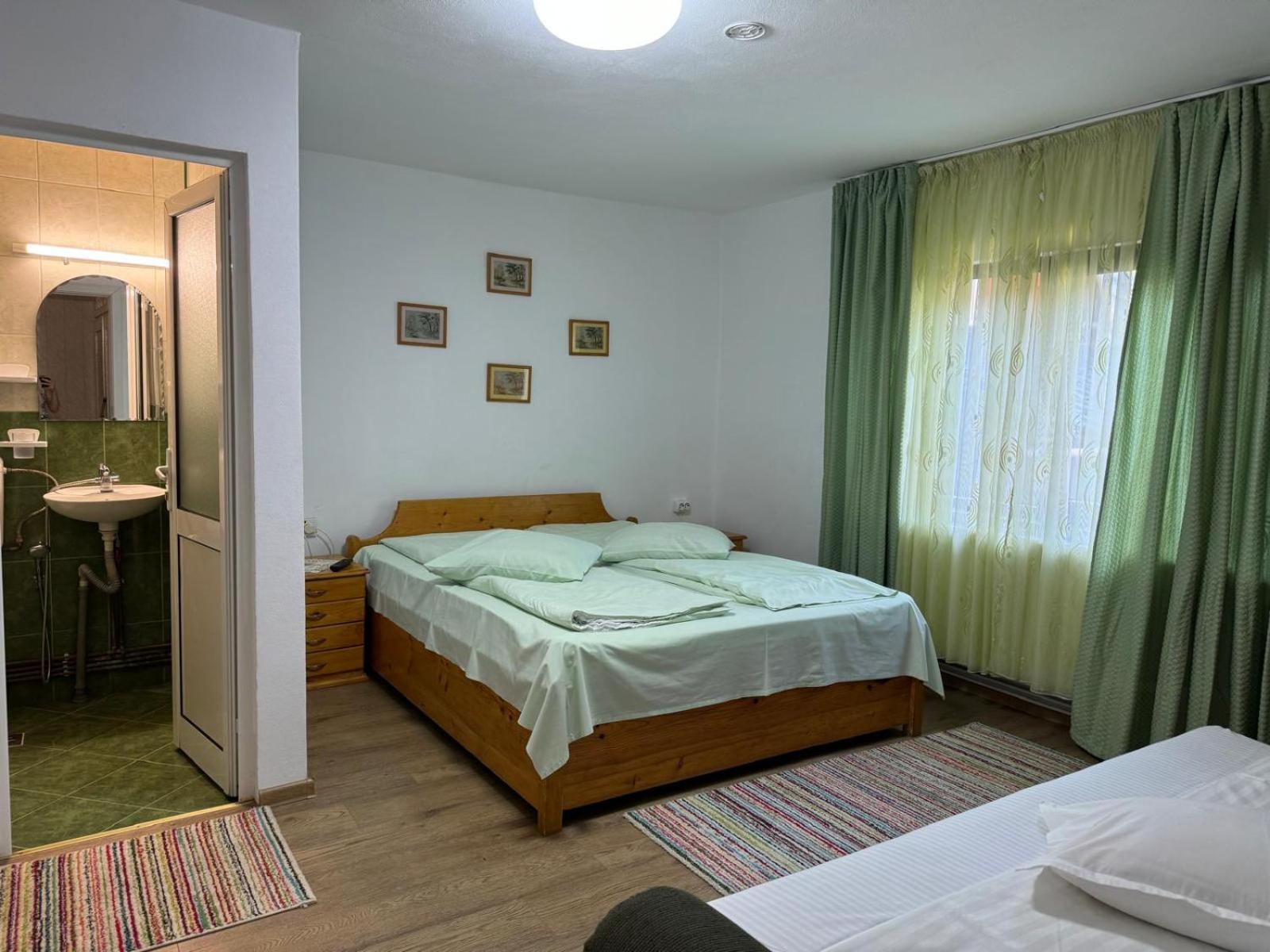 Casa Petruta Dambovicioara Hotel Podu Dimbovitei ภายนอก รูปภาพ