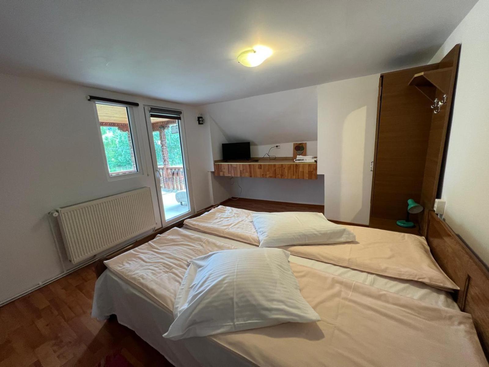 Casa Petruta Dambovicioara Hotel Podu Dimbovitei ภายนอก รูปภาพ